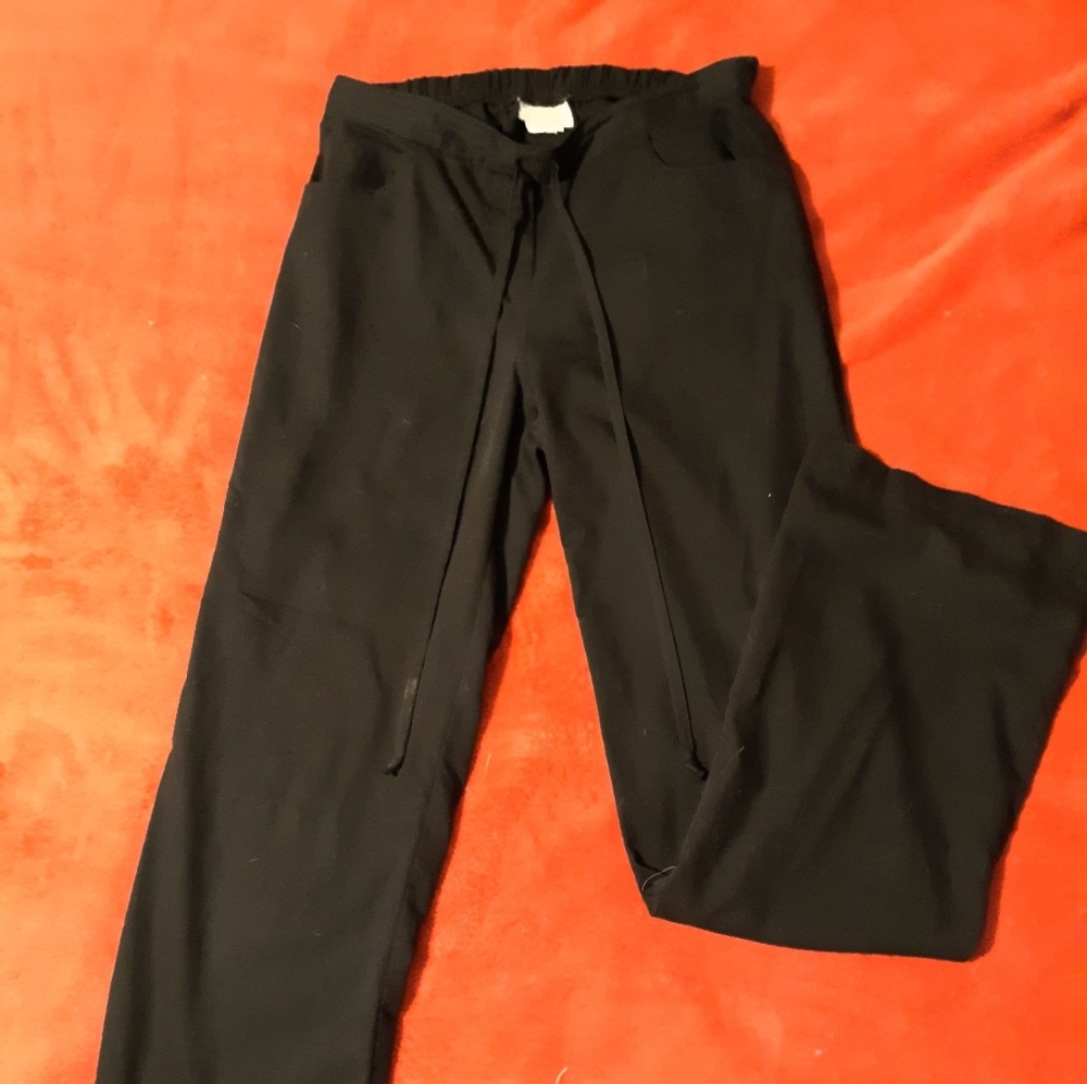 SOLD Greys anatomy scrub pants- small tall (black)